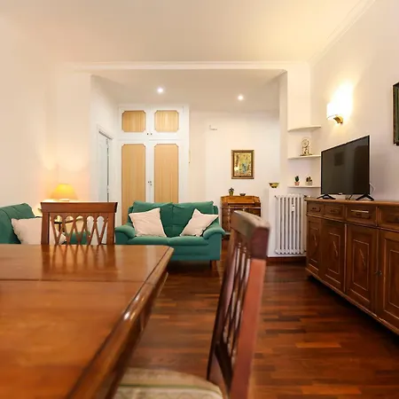 Flaminio Center House